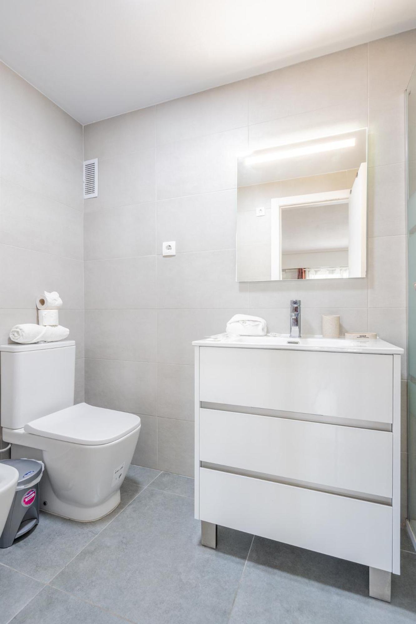 Apartamento Familiar En Avenida Del Puerto Valencia Exterior foto