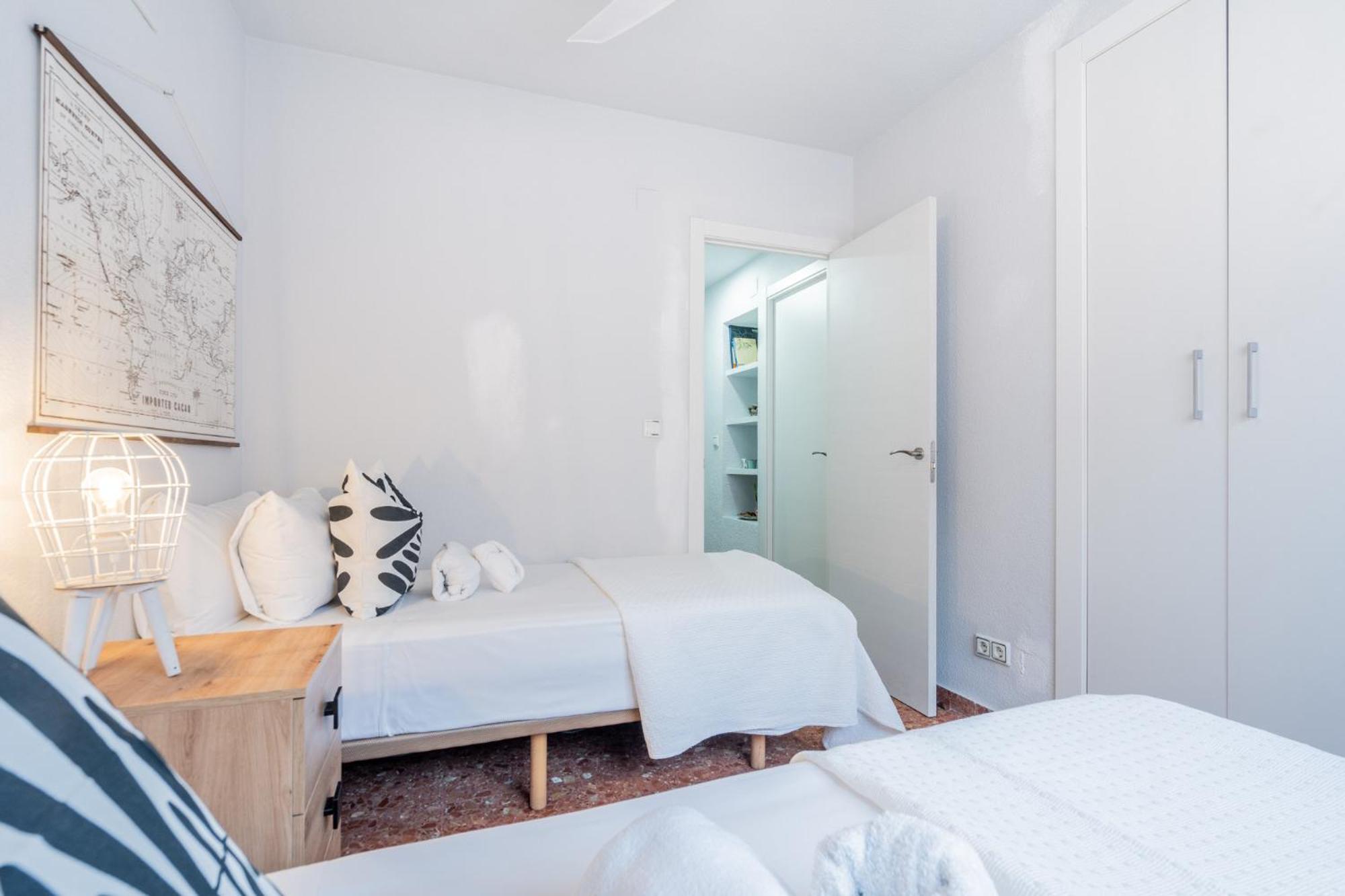 Apartamento Familiar En Avenida Del Puerto Valencia Exterior foto